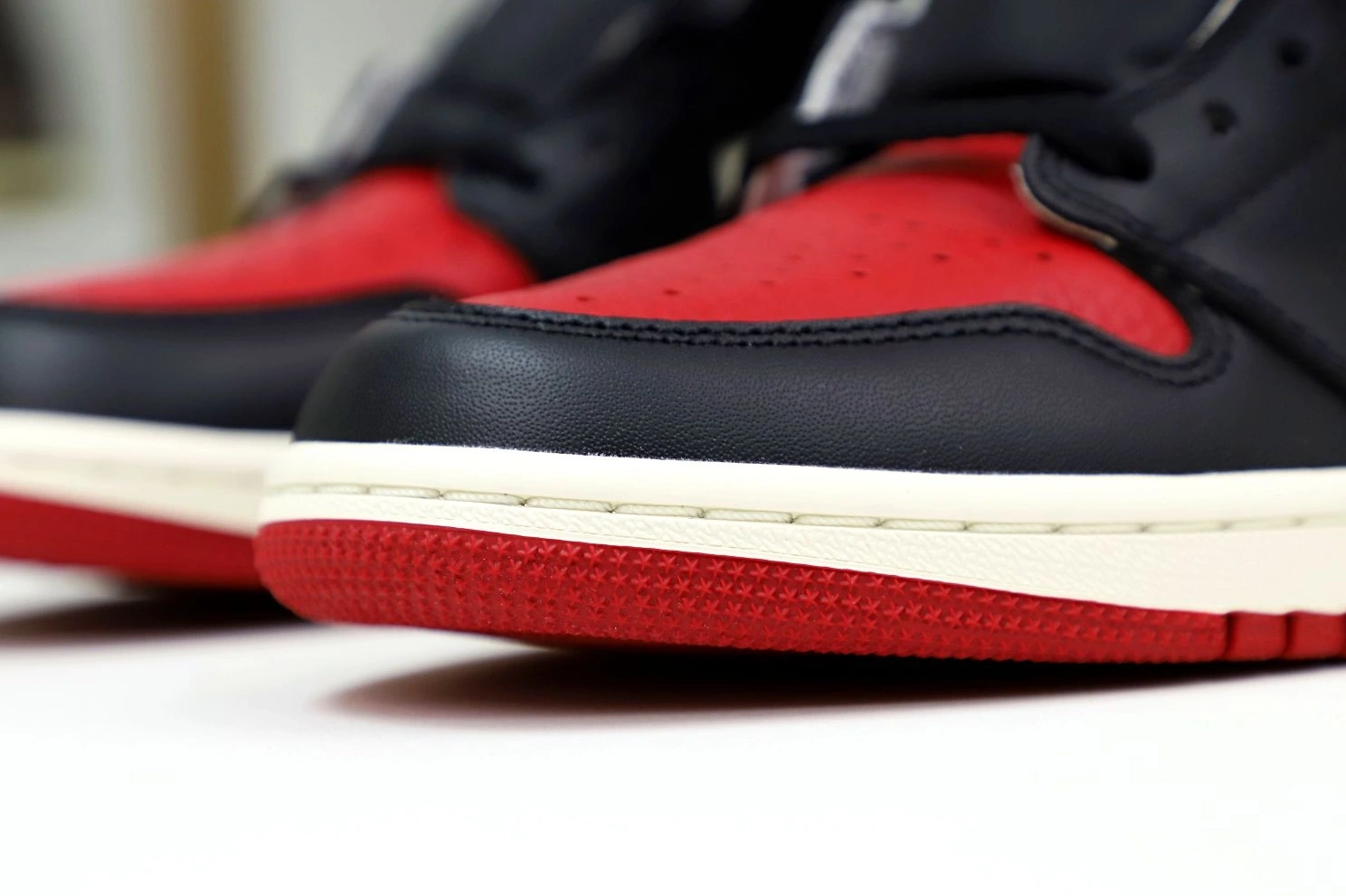 OG JORDAN TOE' HIGH AIR RETRO 1 'BRED 0721